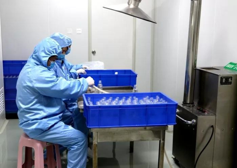 战疫情——方舟制药紧急转产，首批产品捐一线